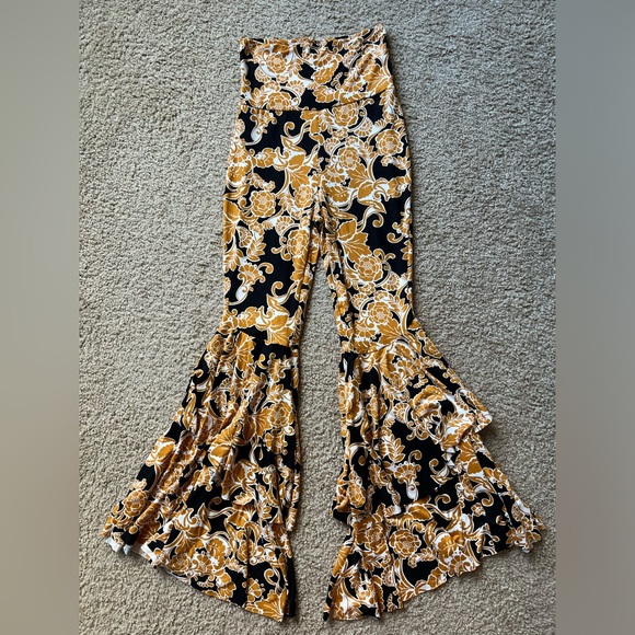 Kantha Bae Buttery Ruffle Bells in Mustard Floral - Picture 1 of 3